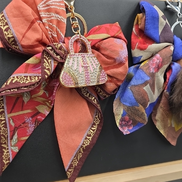 Colorful Bow Keychains with Charms - Picture 4 of 6